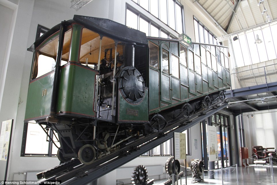 Tuyen duong sat doc nhat the gioi o Thuy Si anh 8