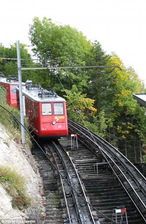 Tuyen duong sat doc nhat the gioi o Thuy Si anh 7