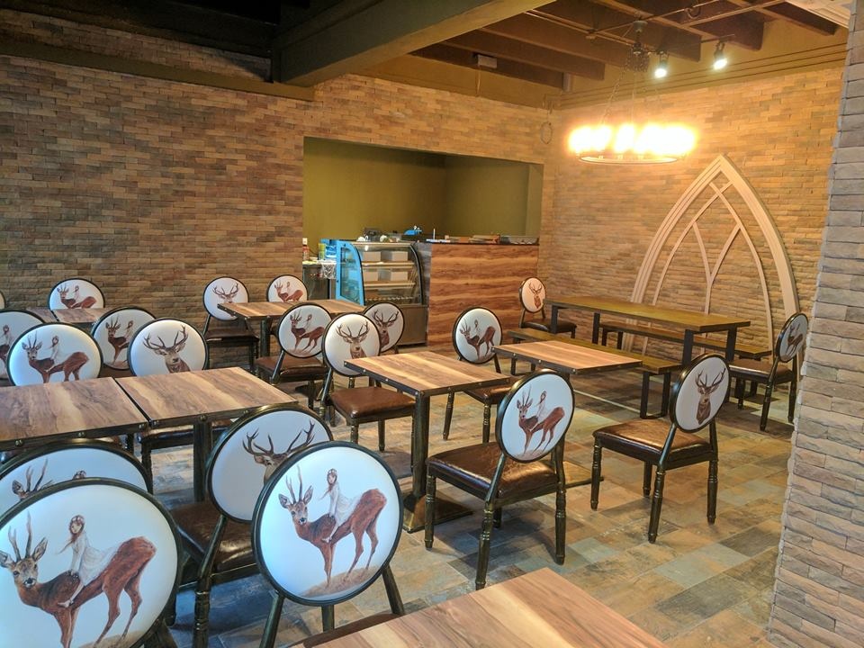 Quan ca phe Harry Potter hinh anh