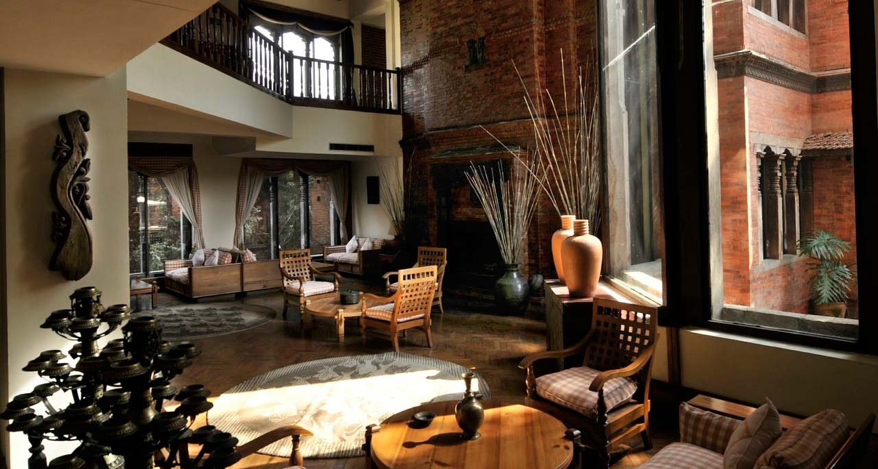 ben trong khach san Dwarika anh 5