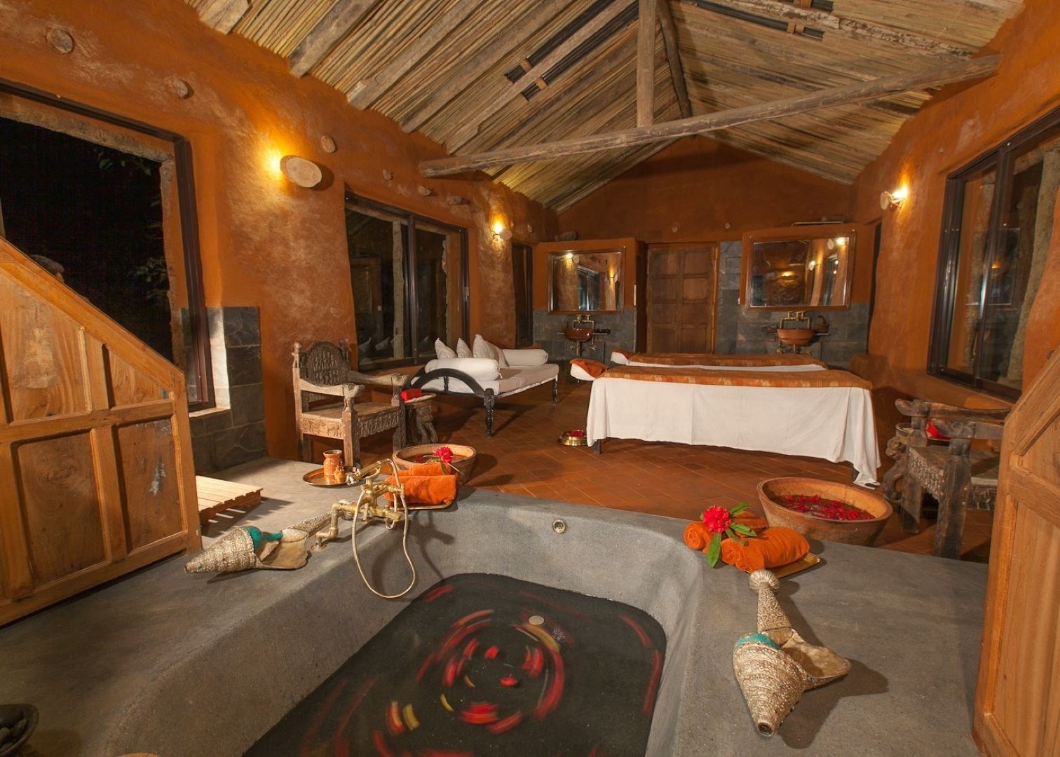 ben trong khach san Dwarika anh 8