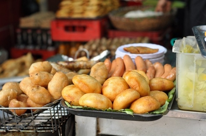 Nhung quan an vat ngon bo re quanh pho di bo Ho Guom hinh anh
