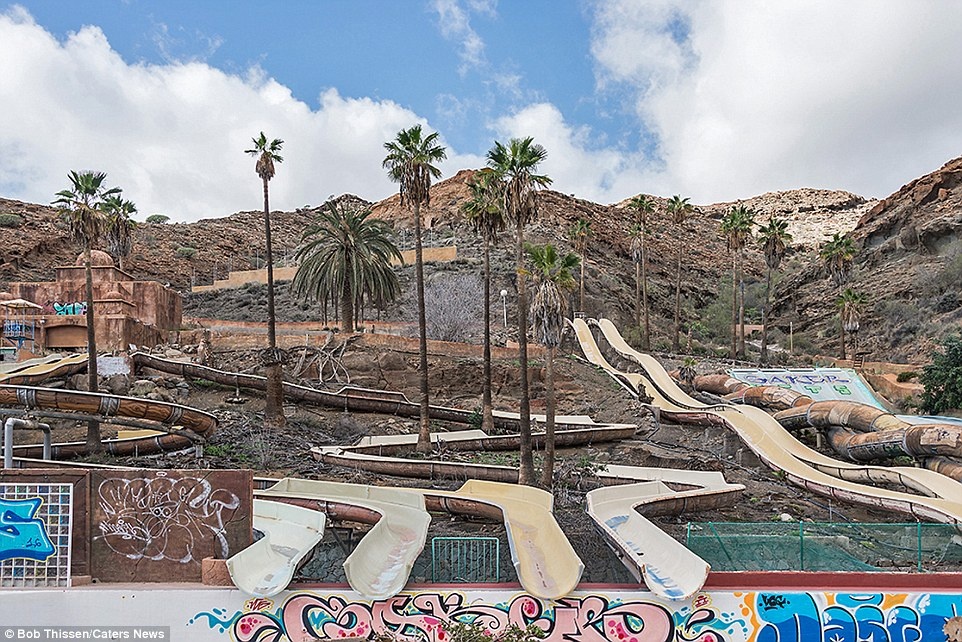 cong vien nuoc bi bo hoang o Tay Ban Nha anh 1