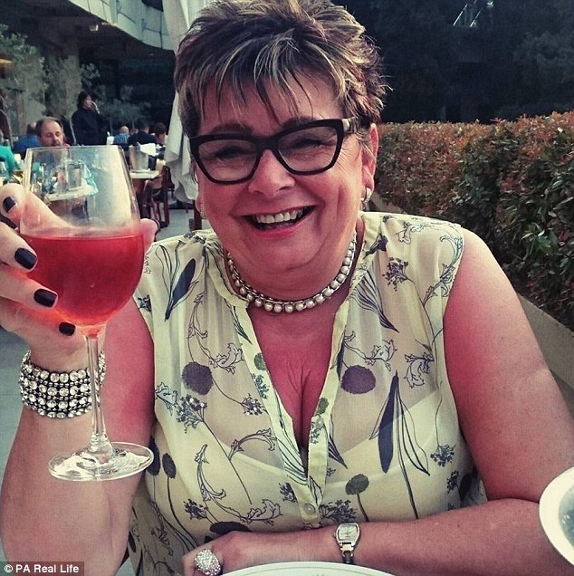 Người phụ nữ bị ung thư phổi do giặt quần áo của chồng ảnh 1 Nguoi phu nu bi ung thu phoi do giat quan ao cua chong anh 1