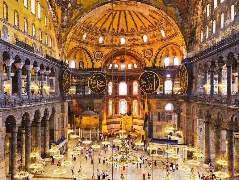 Bi mat ben trong Thanh duong Hagia Sophia hinh anh