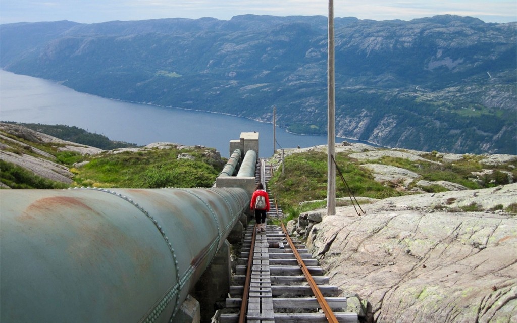 Nhung 'bac thang len thien duong' thach thuc du khach hinh anh