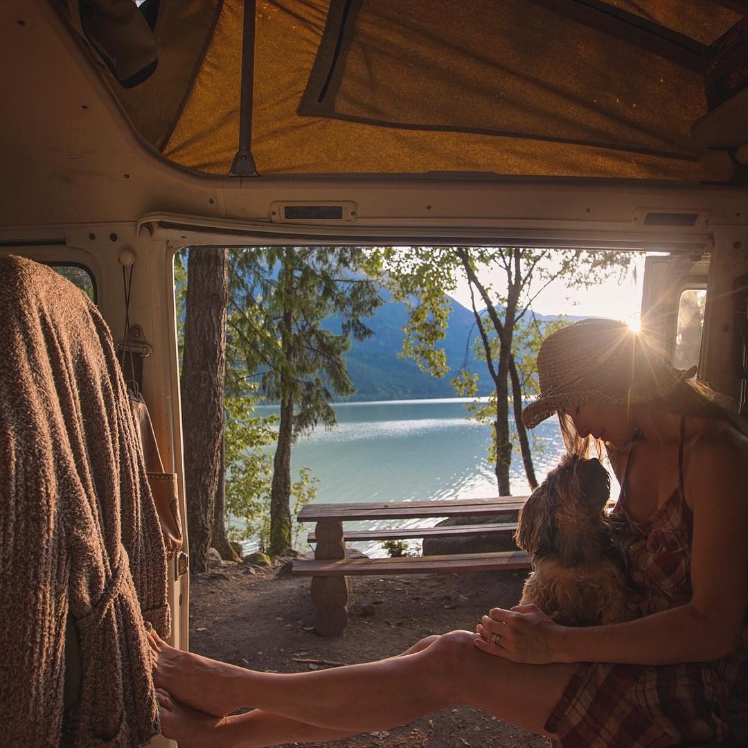 co gai di xe may vong quanh the gioi anh 17