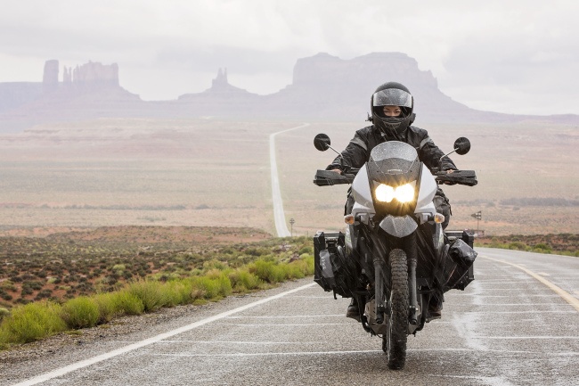 co gai di xe may vong quanh the gioi anh 7