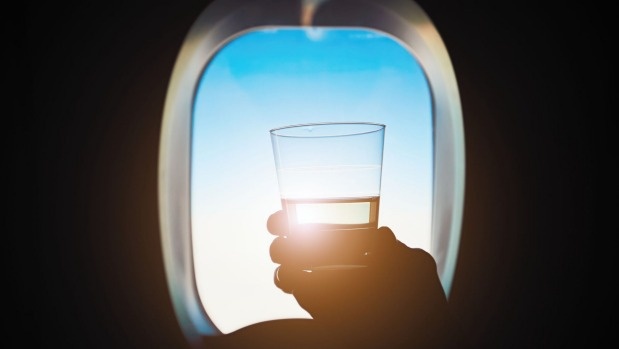 khong duoc len may bay,  bi cam bay anh 1