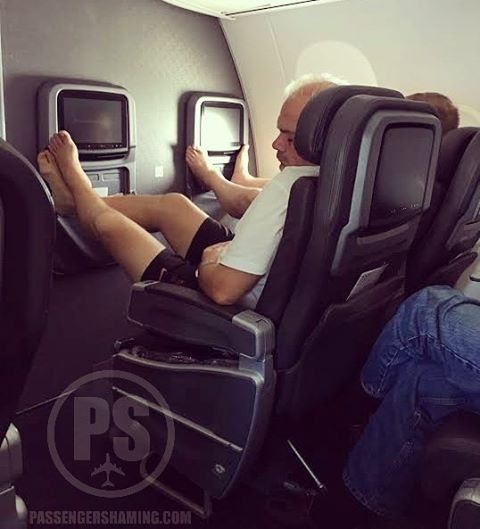 khong duoc len may bay,  bi cam bay anh 6