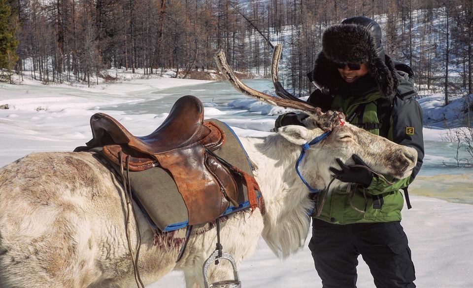 Video chang trai Viet di san cung dai bang giua mua dong Mong Co hinh anh