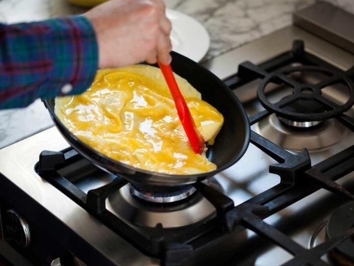 Nguyen lieu bi mat cho mon trung ran ban khong ngo toi hinh anh