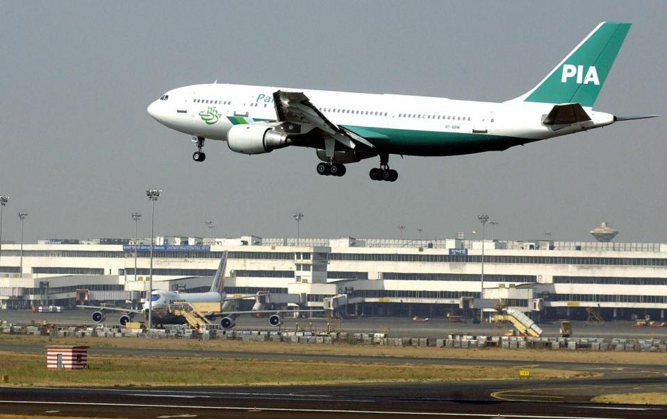 phi công bỏ buồng lái để ngủ ảnh 2 phi cong bo buong lai de ngu anh 2