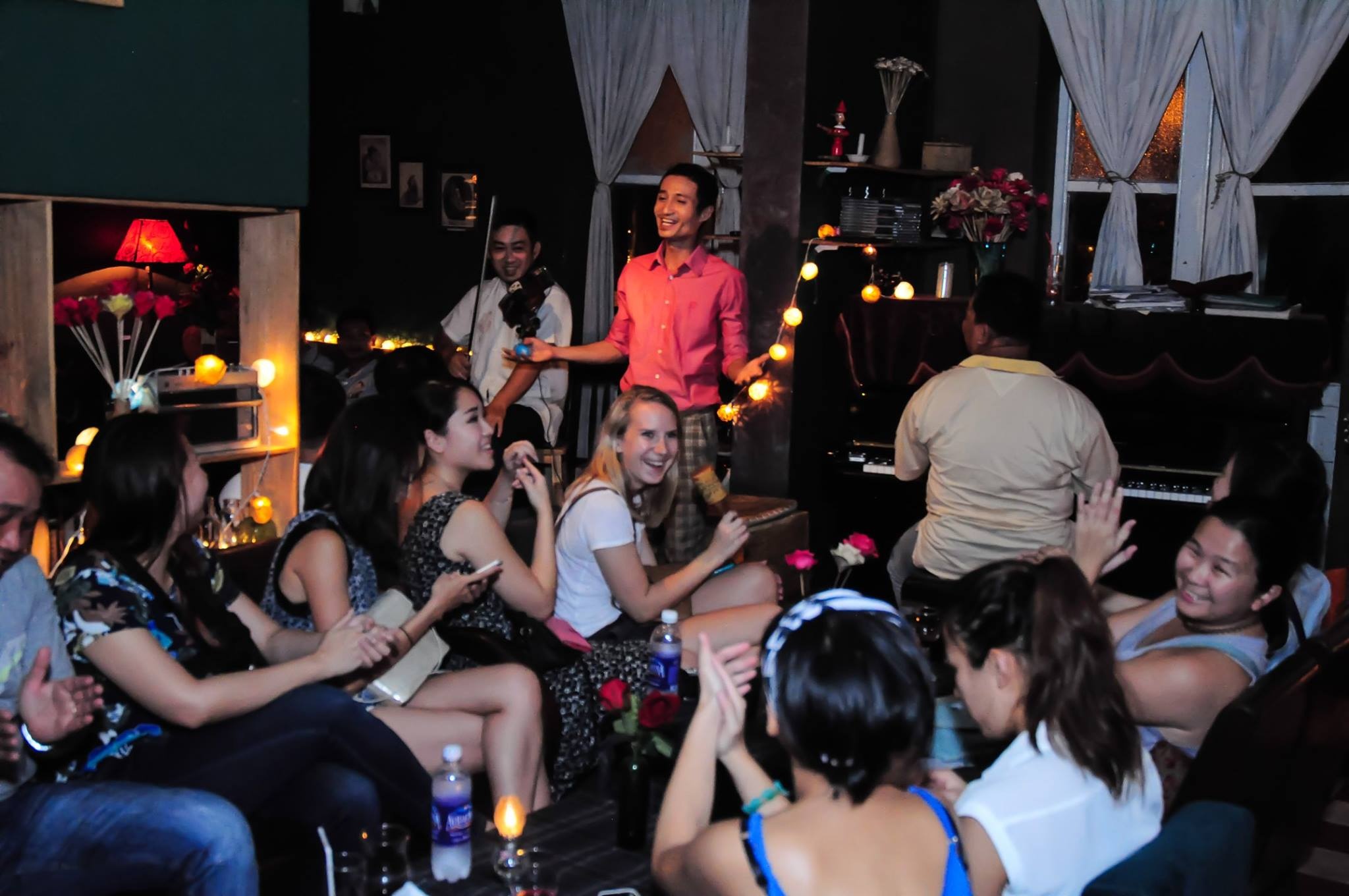 Ca phe nhac song Sai Gon anh 12