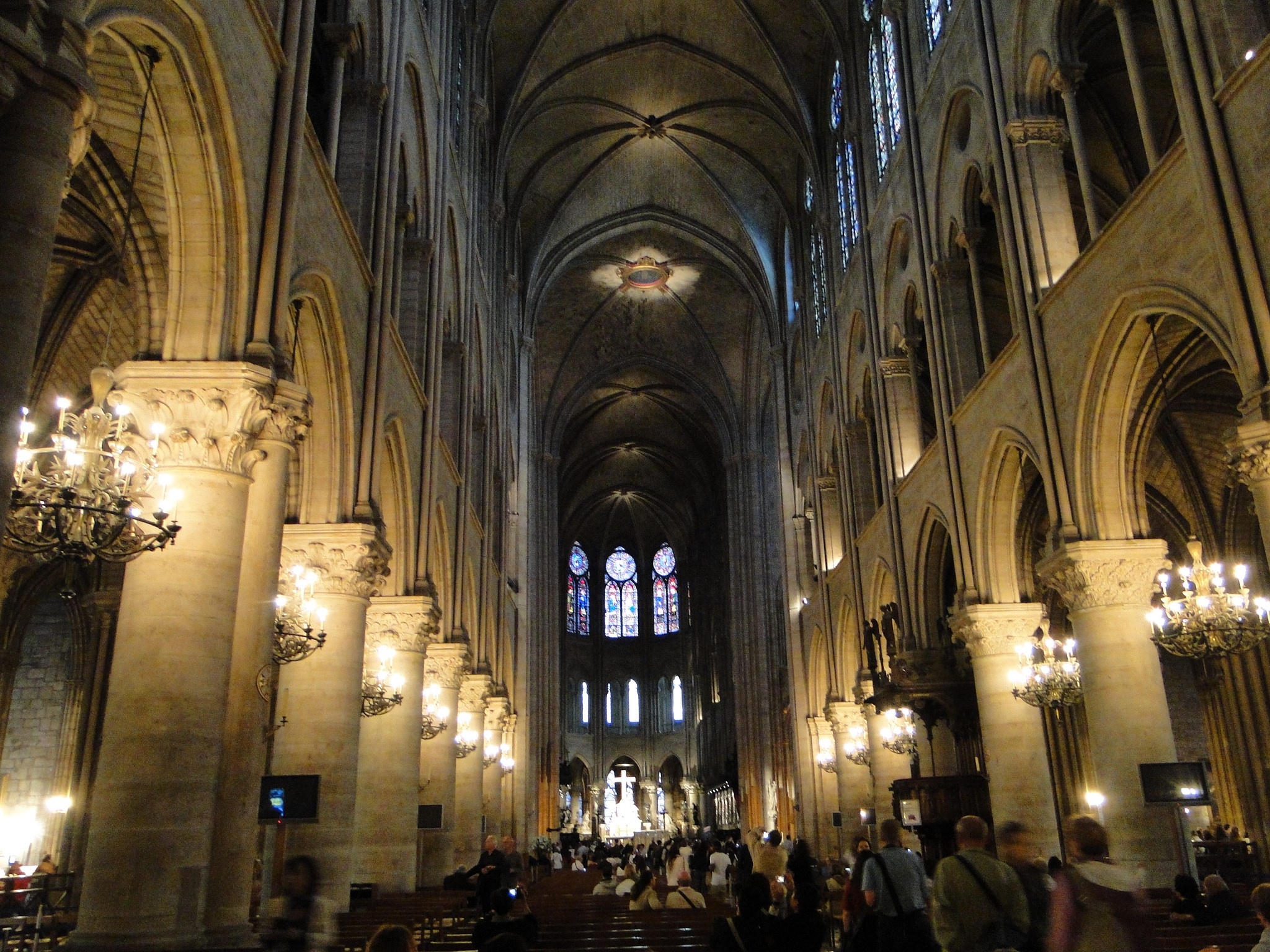 Nha tho co Sai Gon anh 2