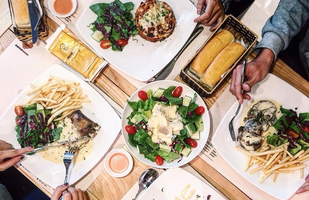 Nhung nha hang mang dam phong cach Phap tai Sai Gon hinh anh