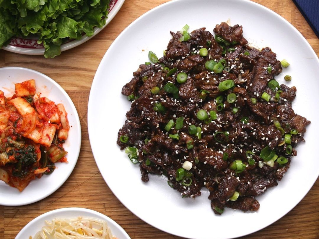 Bo nuong BBQ kieu Han hap dan cho bua com cuoi tuan hinh anh