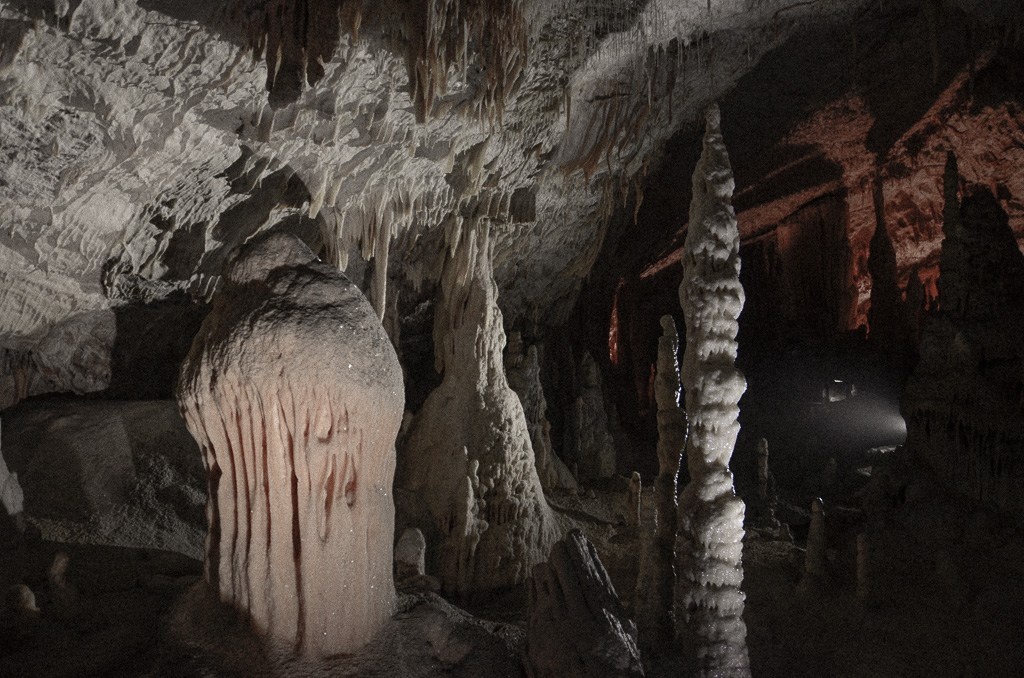 Lau dai co tich ben vach da anh 7