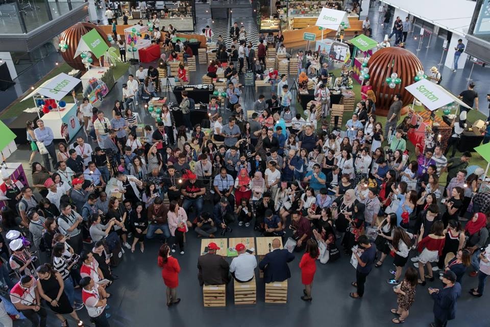 Le hoi am thuc Santan nem thu mon an may bay anh 1