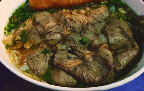 Quan an mo ve dem anh 12