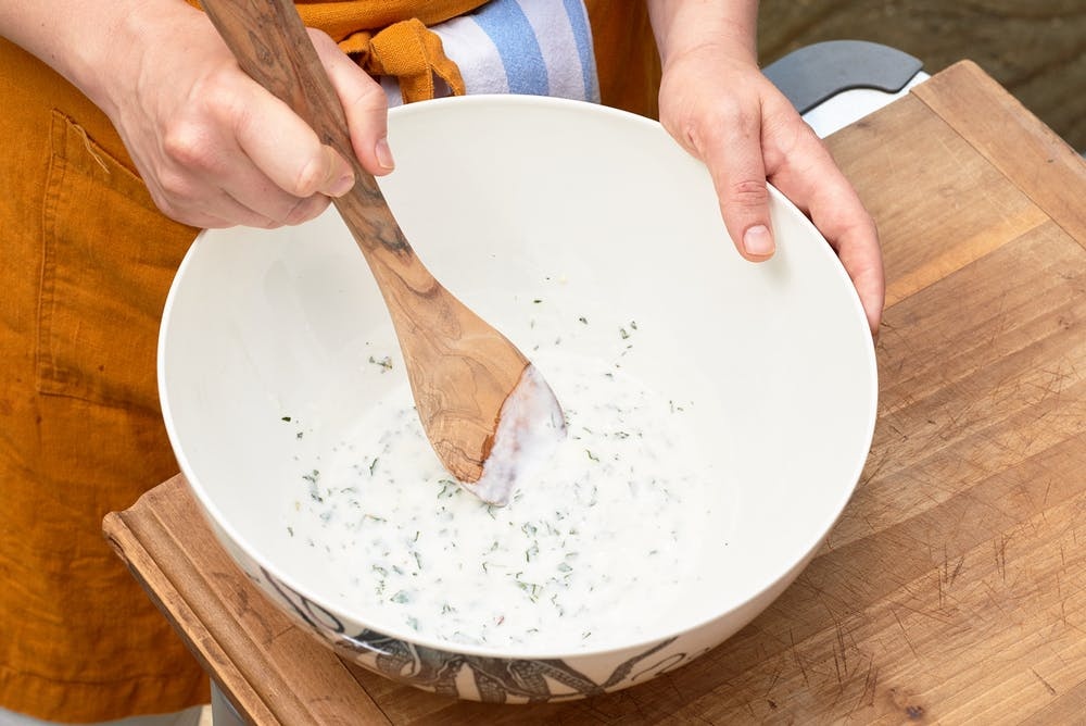 cach lam tom nuong sua chua anh 4