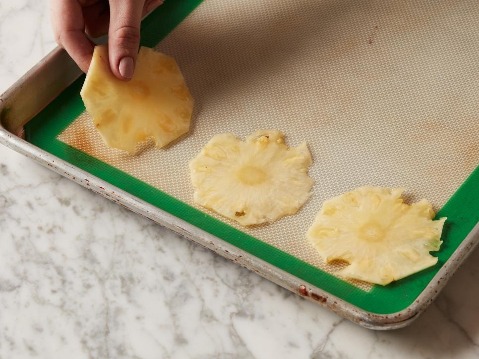 cách làm hoa dứa trang trí ảnh 6 cach lam hoa dua trang tri anh 6