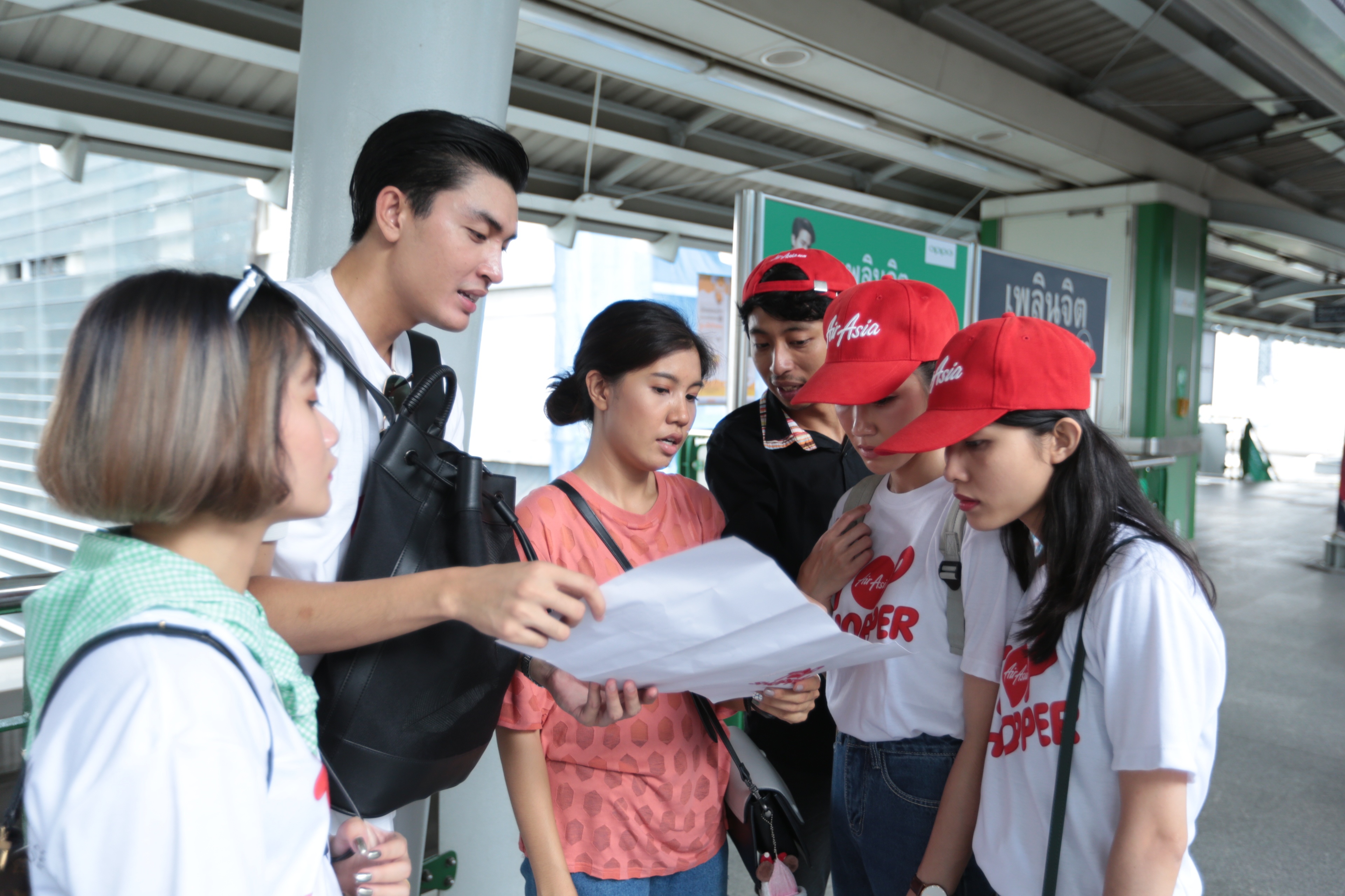 Mua sam tai Thai Lan voi Quang Dai va Salim anh 4