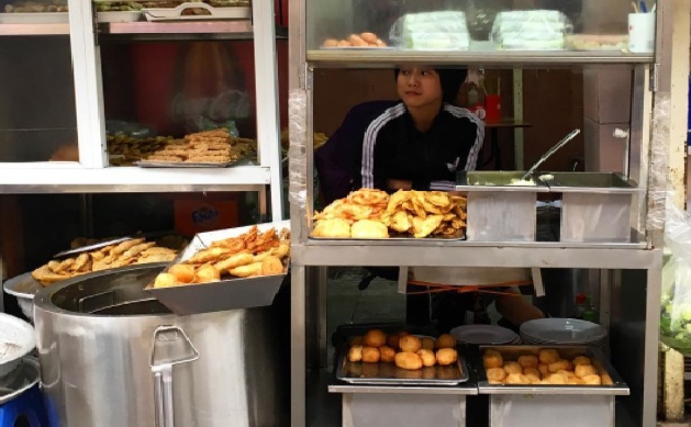 Banh goi noi tieng Ha Noi anh 2