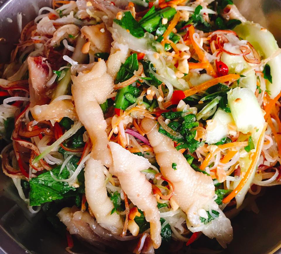 Do an vat tu ga khien thuc khach me man hinh anh