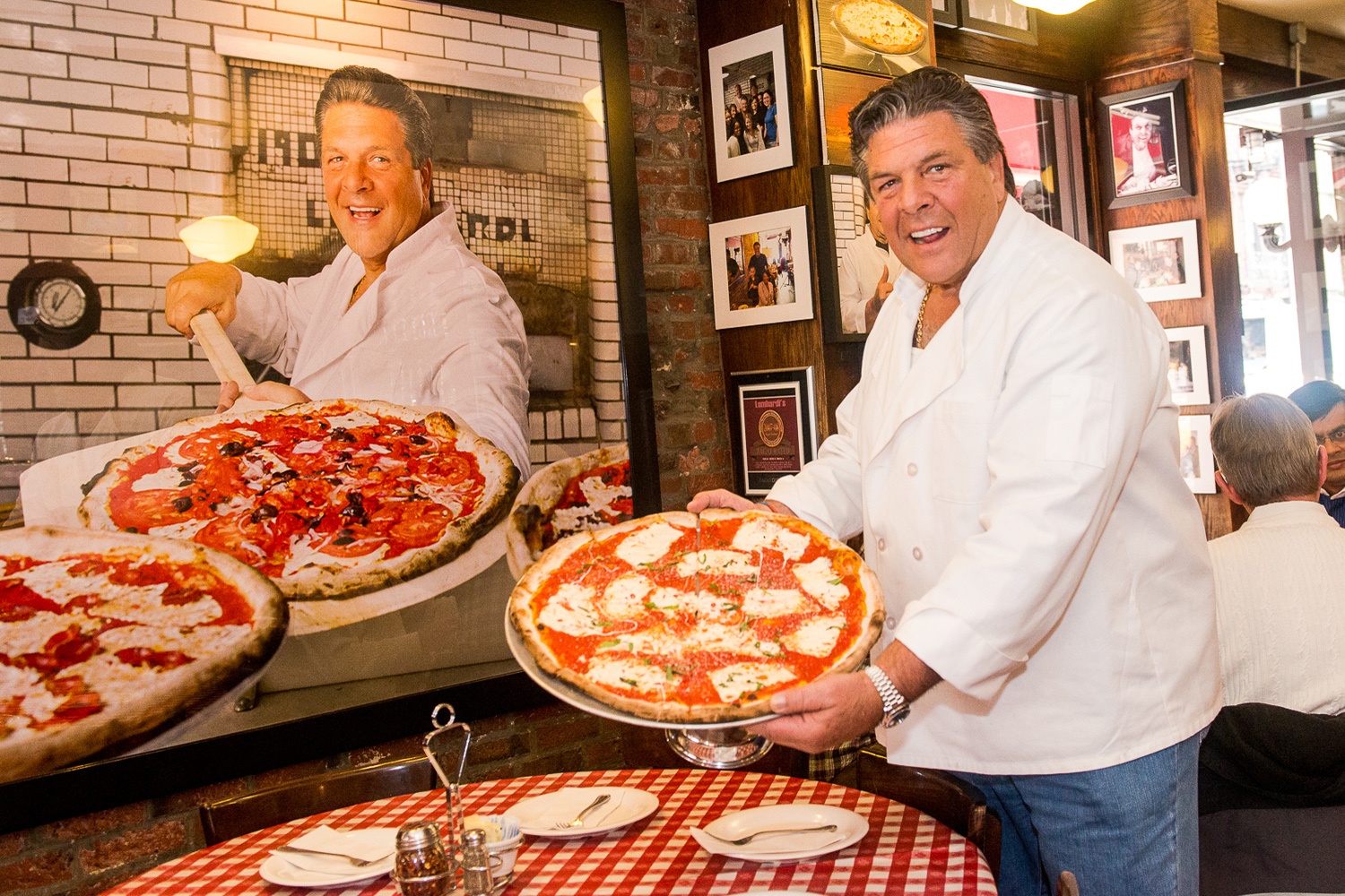 Top 10 tour du lich am thuc duong pho hap dan tren the gioi hinh anh