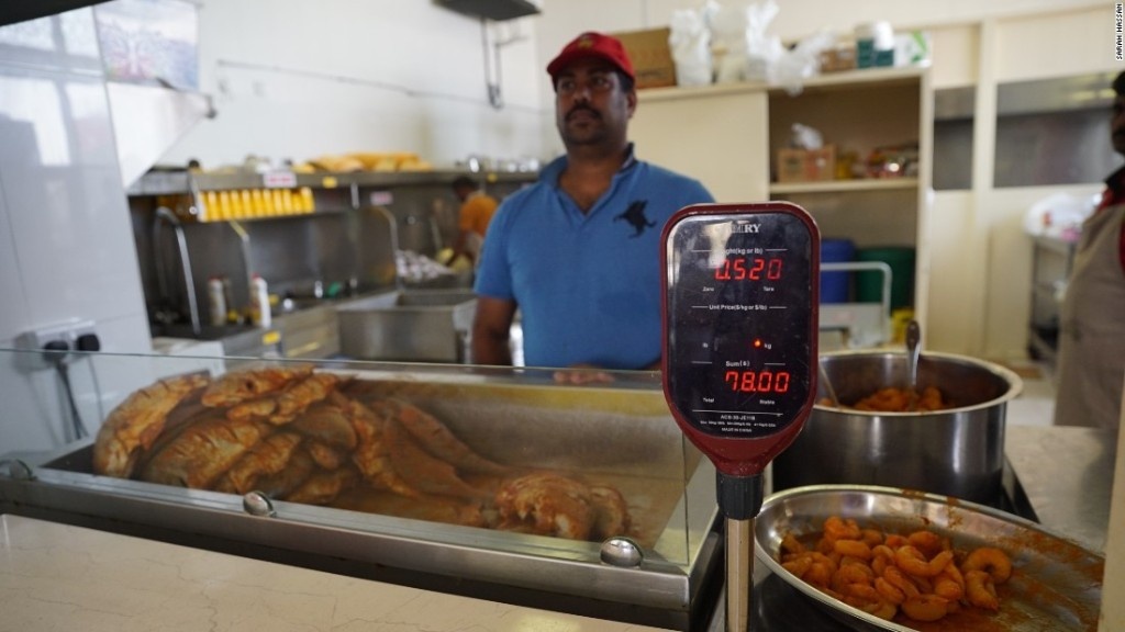 cua hang ca Bu Qtair Dubai anh 10