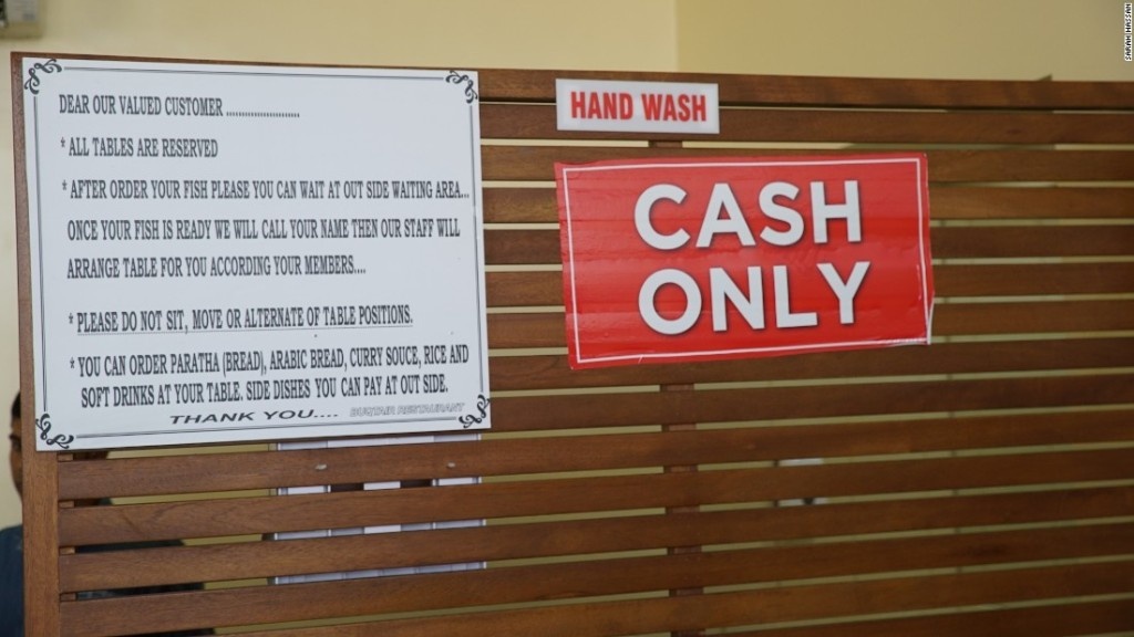 cua hang ca Bu Qtair Dubai anh 11