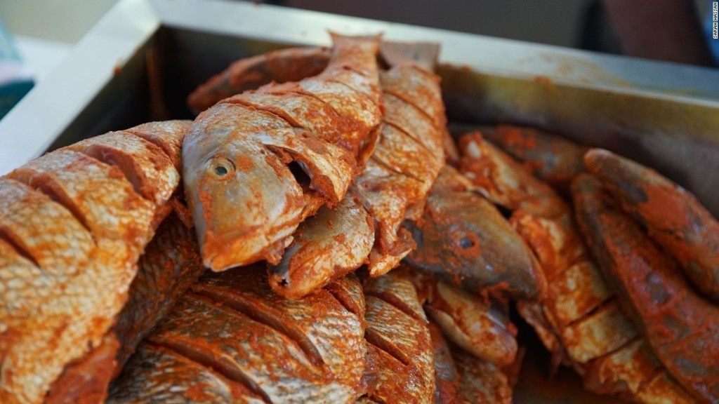 cua hang ca Bu Qtair Dubai anh 4