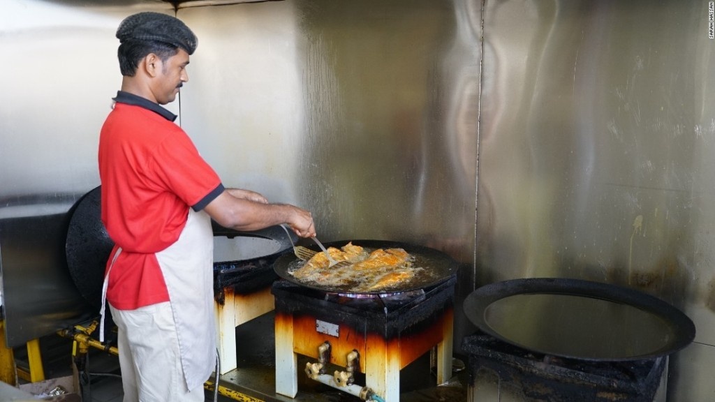 cua hang ca Bu Qtair Dubai anh 5