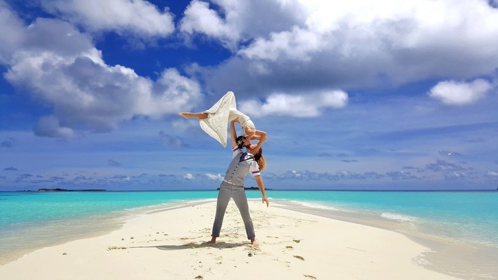 Cap doi cuoi 100 lan o khap the gioi hinh anh