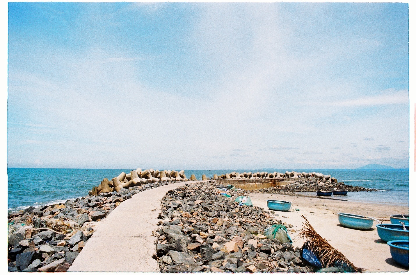 Chang trai di du lich doc Nam Trung Bo anh 3