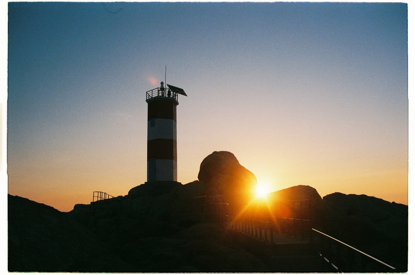 Chang trai di du lich doc Nam Trung Bo anh 9