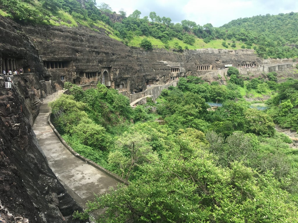 Hang da ke cau chuyen nghin nam giua rung xanh An Do hinh anh