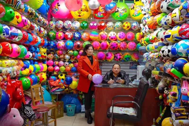 khu cho ban buon lon nhat the gioi o Trung Quoc anh 10