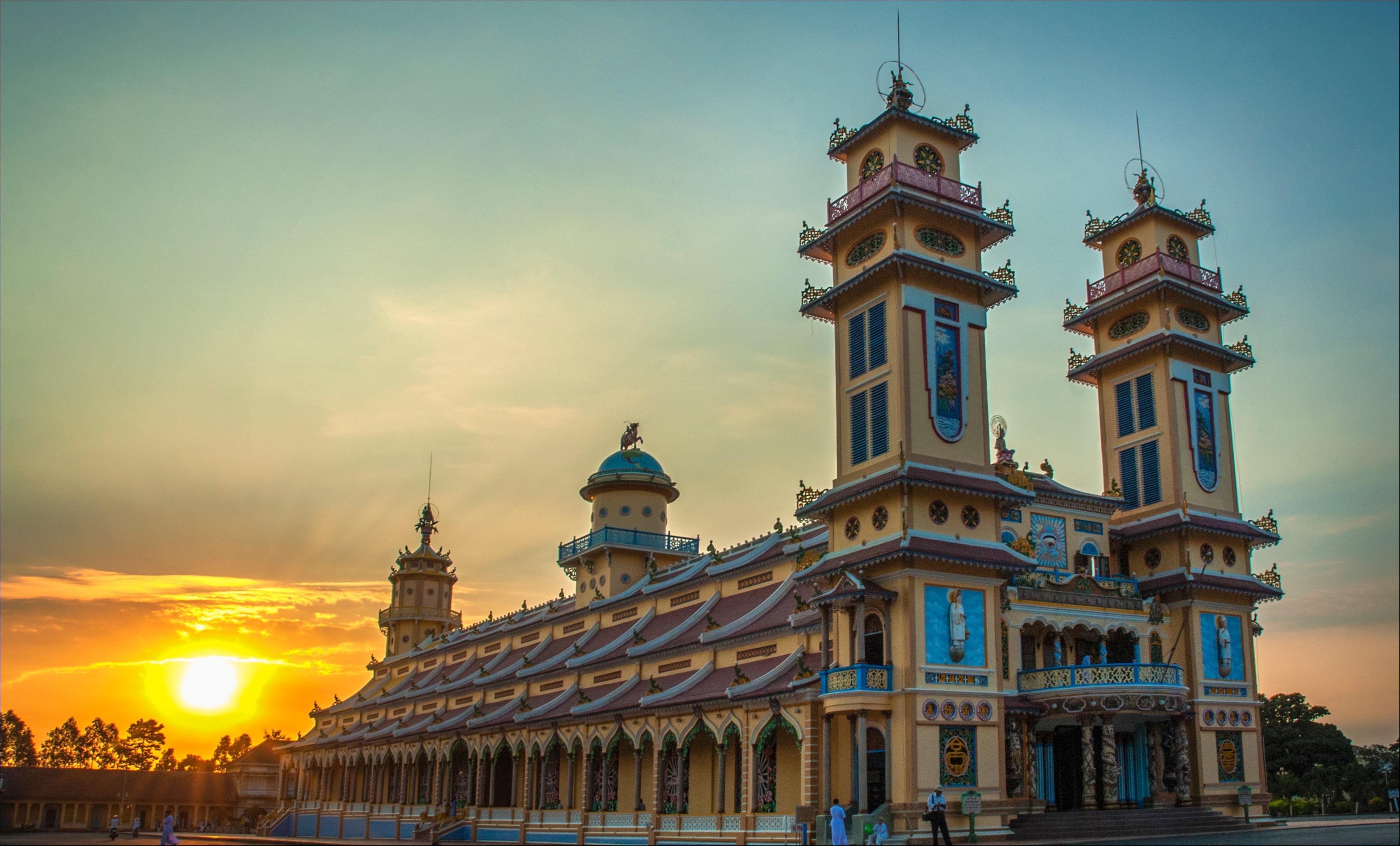 trac nghiem nhung cong trinh noi tieng o Viet Nam anh 2