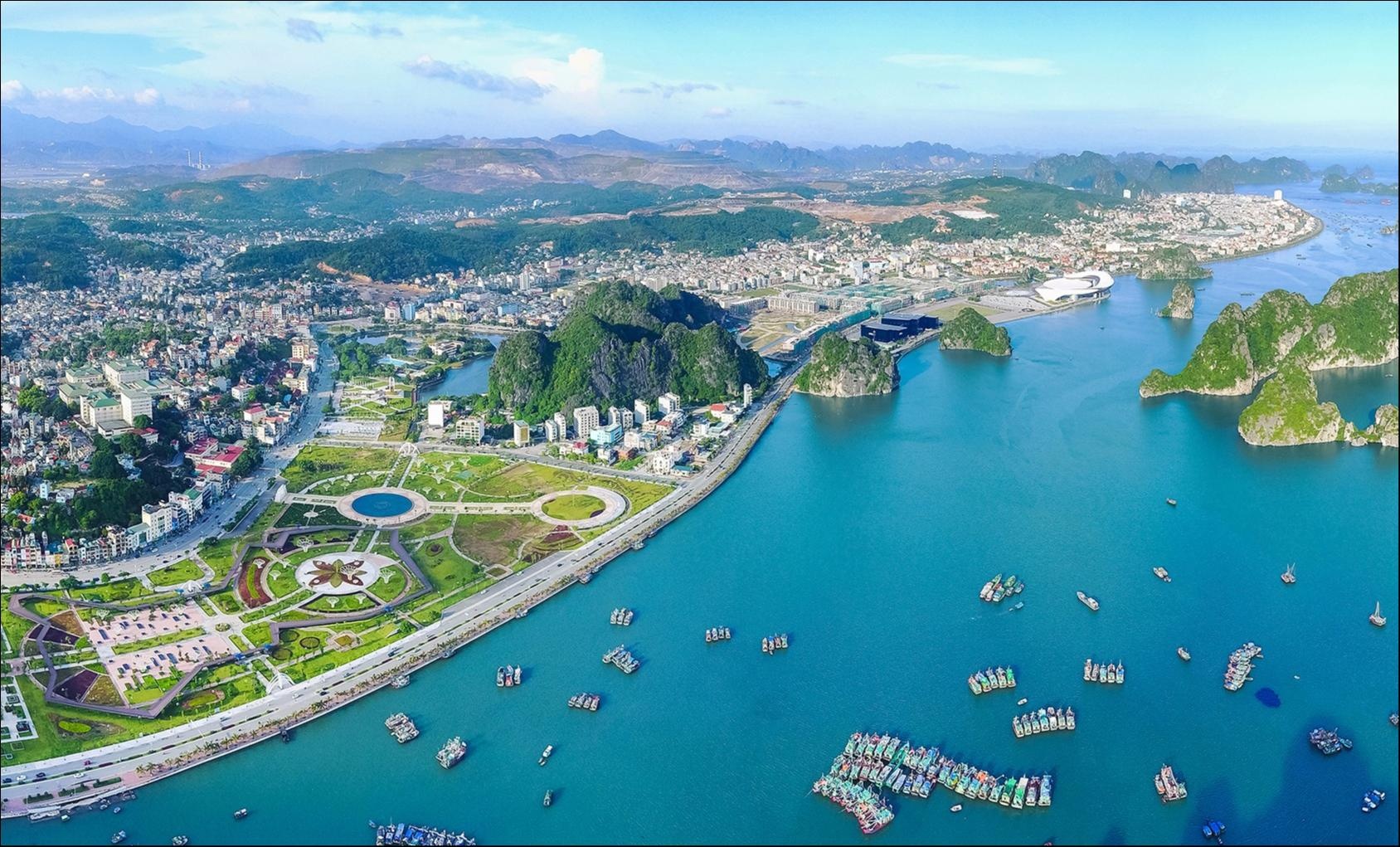 Hạ Long nhìn từ trên cao trong dấu ấn Việt Nam ảnh 3 Ha Long nhin tu tren cao trong dau an Viet Nam anh 3