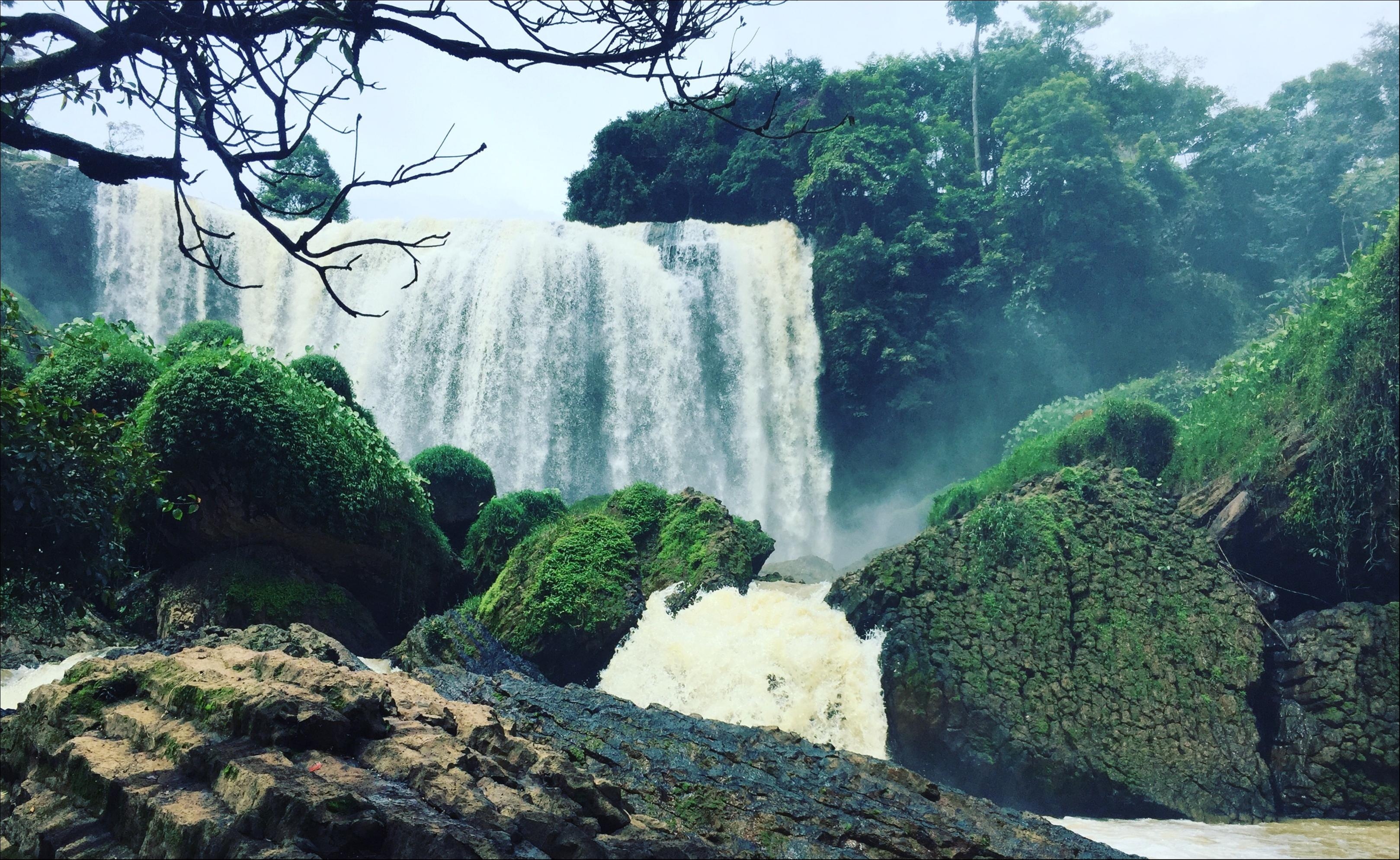 Những thác nước đẹp trong ảnh dấu ấn Việt Nam ảnh 3 Nhung thac nuoc dep trong anh dau an Viet Nam anh 3