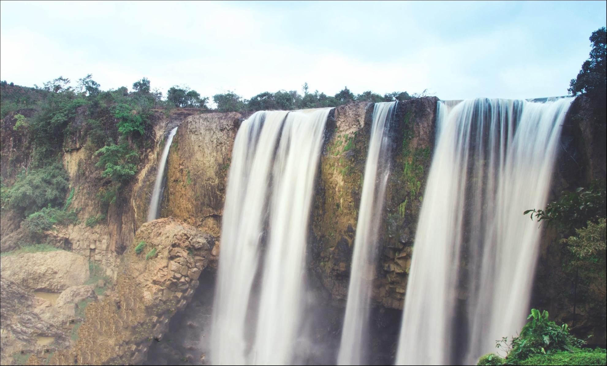 Những thác nước đẹp trong ảnh dấu ấn Việt Nam ảnh 5 Nhung thac nuoc dep trong anh dau an Viet Nam anh 5