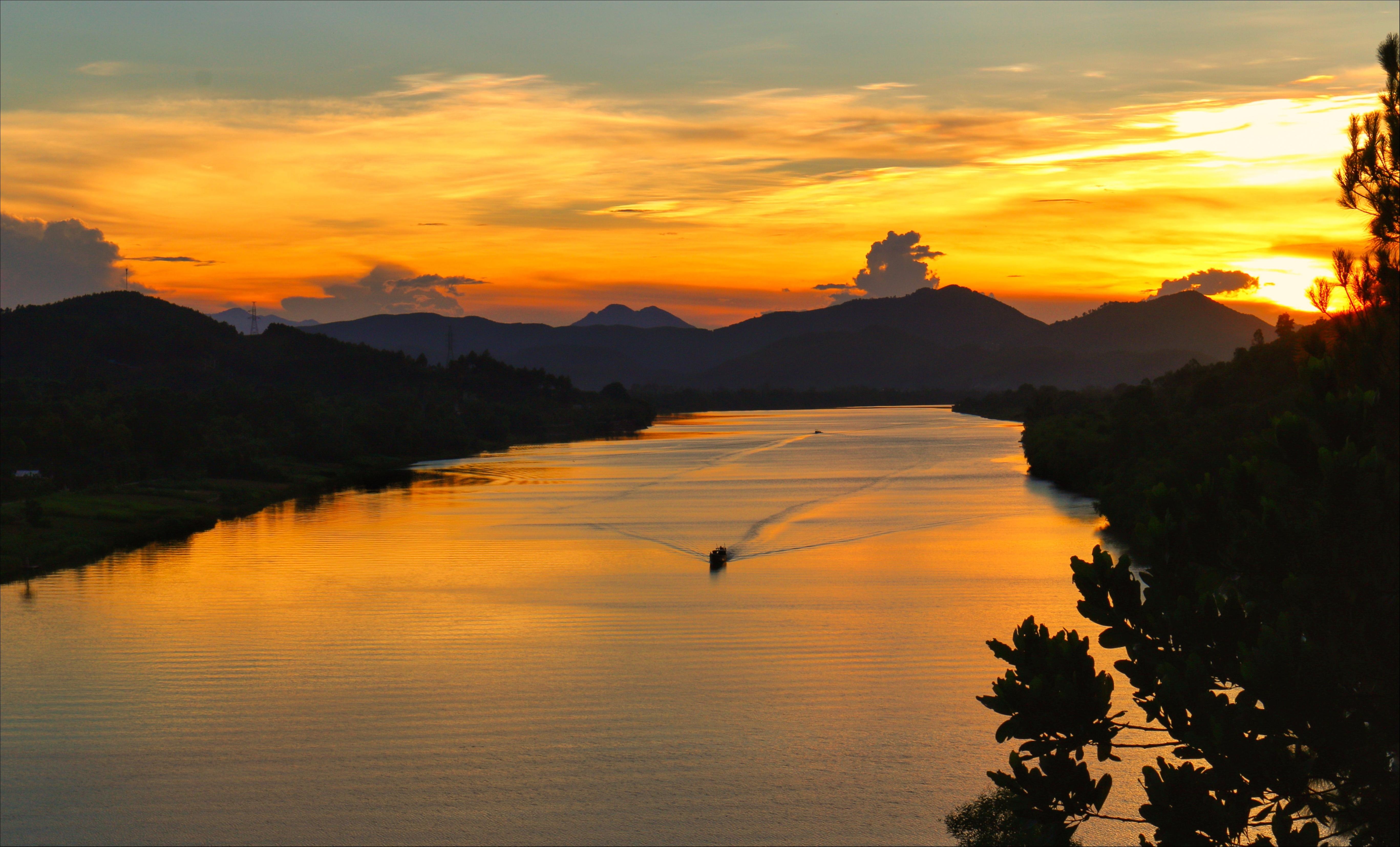 Xứ Huế mộng mơ trong bộ ảnh Dấu ấn Việt Nam ảnh 9 Xu Hue mong mo trong bo anh Dau an Viet Nam anh 9