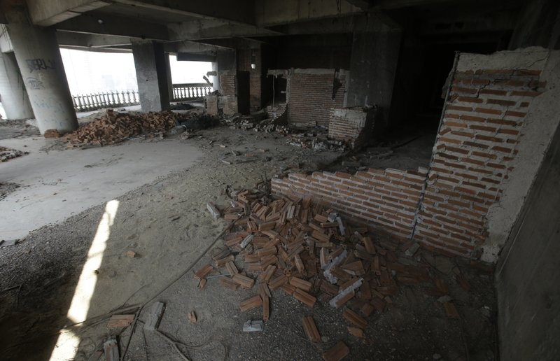 Tòa nhà ma giữa thủ đô Bangkok ảnh 10 Toa nha ma giua thu do Bangkok anh 10