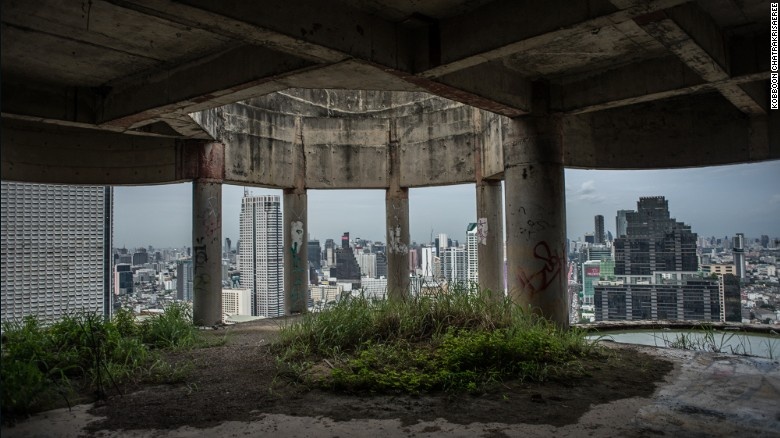 Tòa nhà ma giữa thủ đô Bangkok ảnh 6 Toa nha ma giua thu do Bangkok anh 6