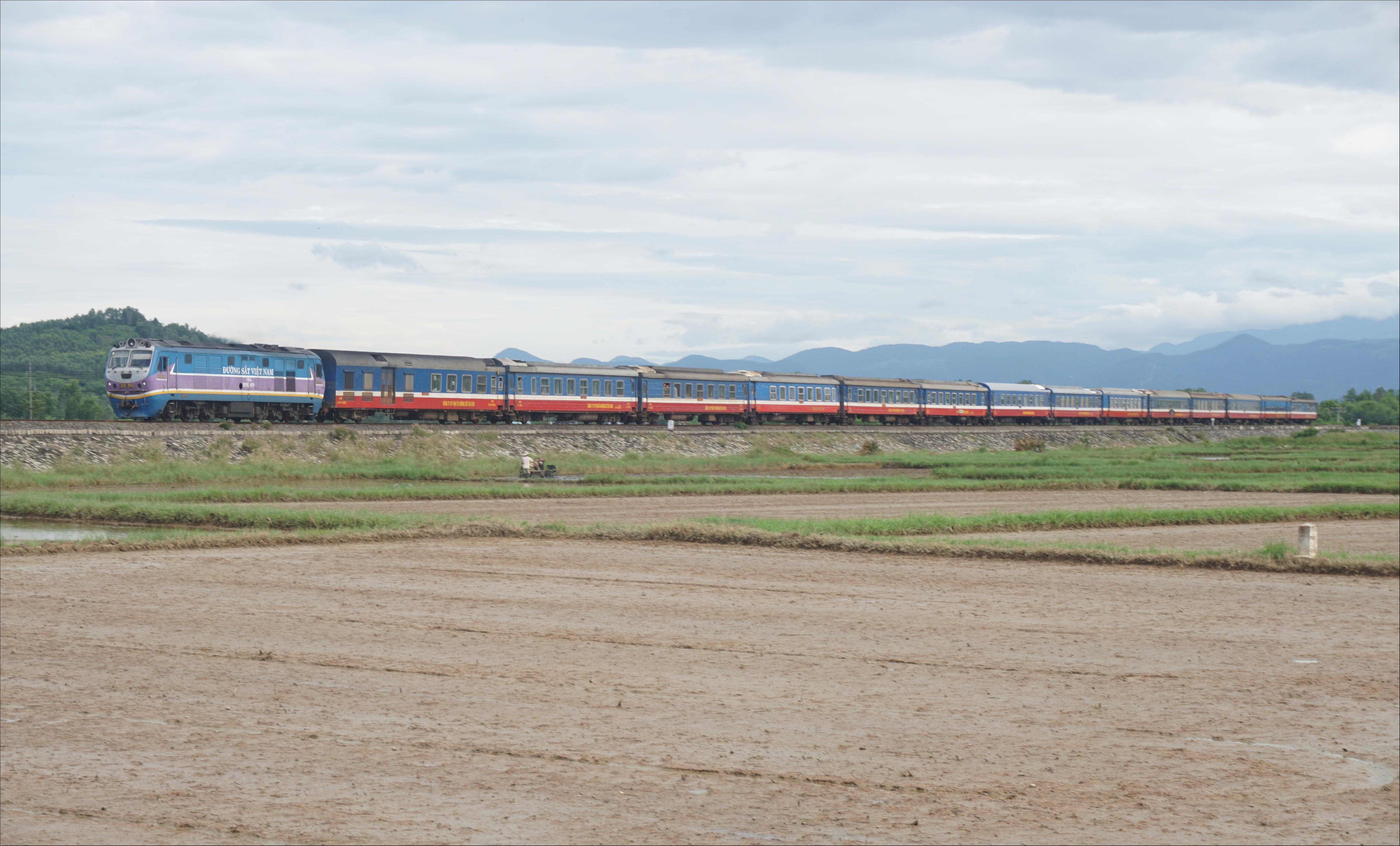 Nhung chuyen tau hoa trong bo anh Dau an Viet Nam anh 9