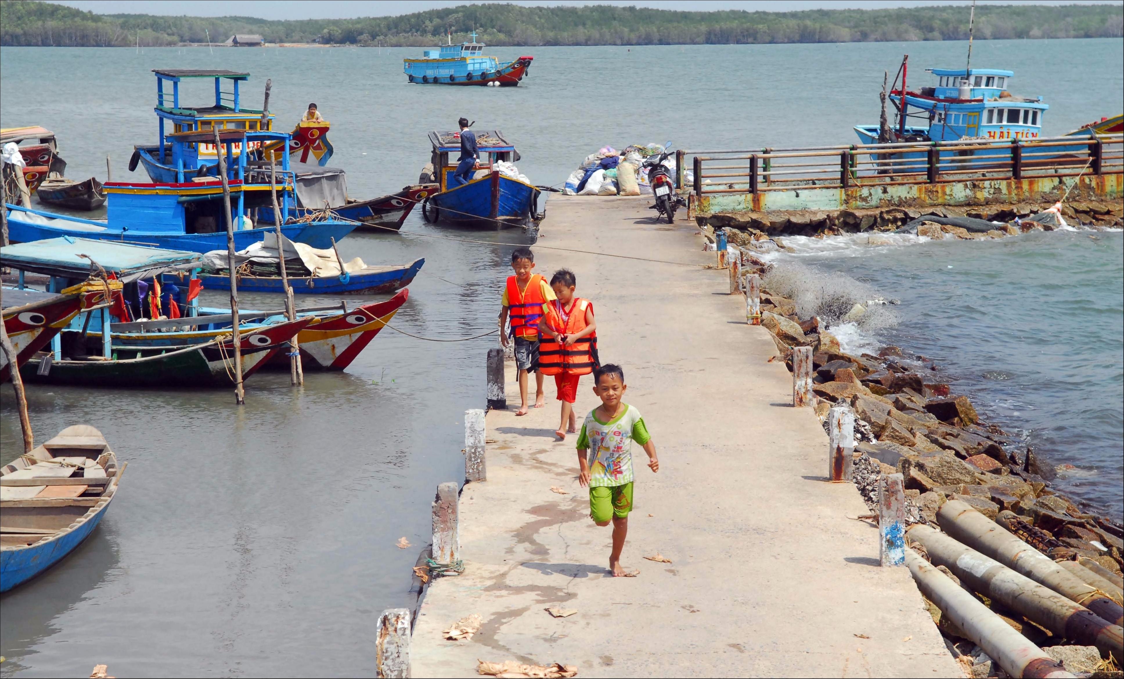 Đảo Thạnh An yên bình trong bộ ảnh Dấu ấn Việt Nam ảnh 3 Dao Thanh An yen binh trong bo anh Dau an Viet Nam anh 3