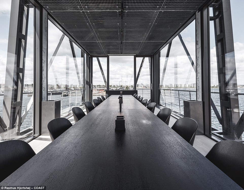 Khach san hang sang kem lang man nhat the gioi anh 4