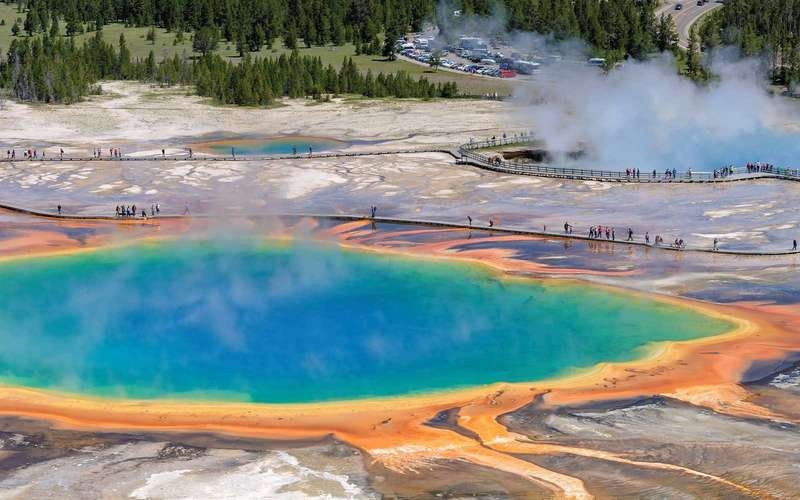 Nhung diem du lich ruc ro sac mau tu nhien hinh anh